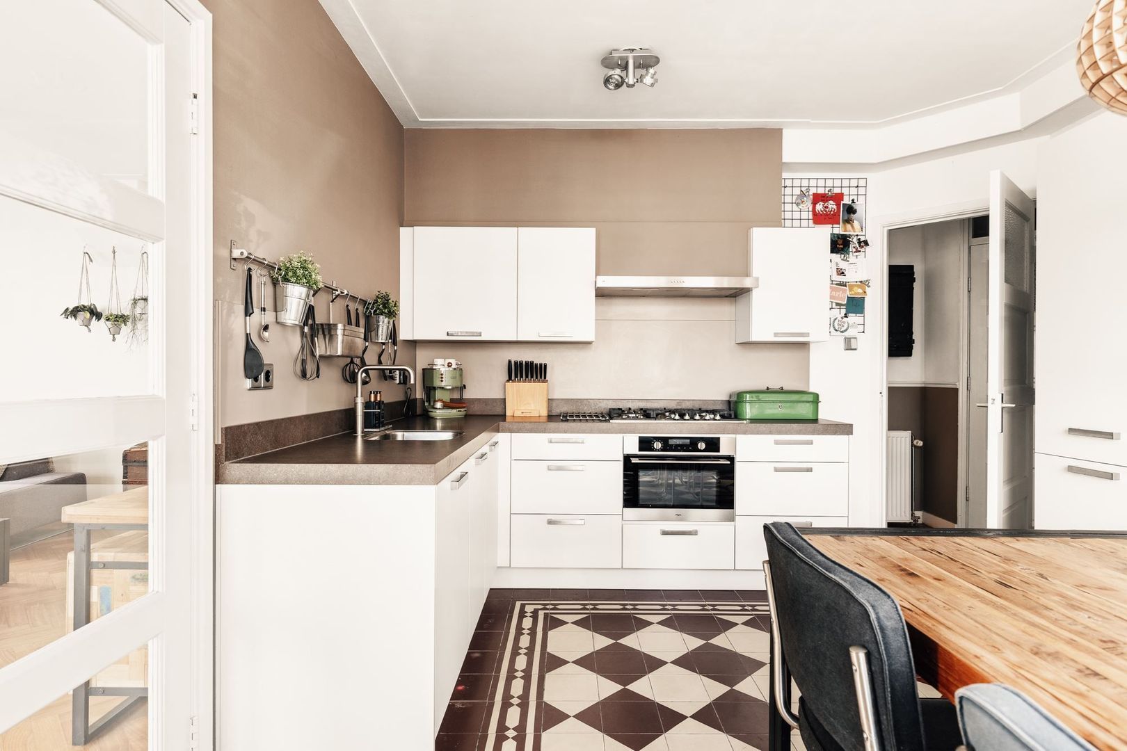 Helmholtzstraat 1  AMSTERDAM