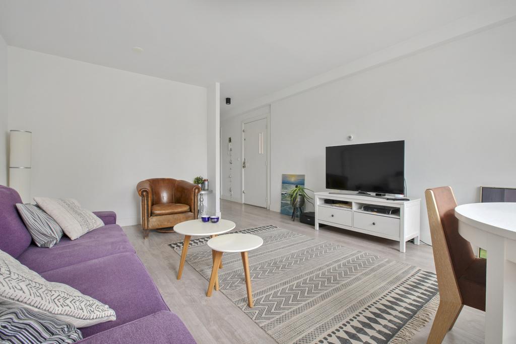 ‘s-Gravesandestraat 104  AMSTERDAM