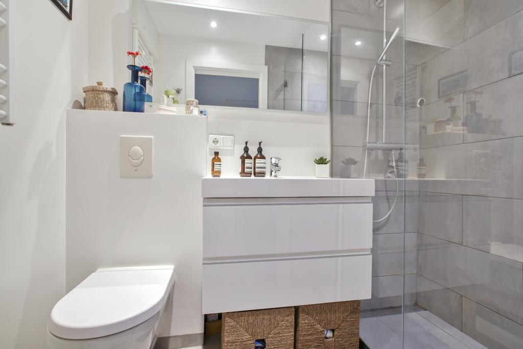 ‘s-Gravesandestraat 104  AMSTERDAM