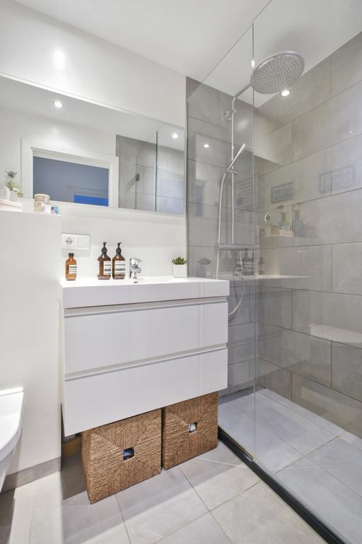 ‘s-Gravesandestraat 104  AMSTERDAM